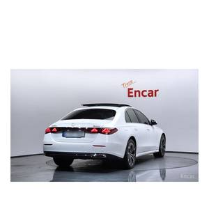 Mercedes-Benz Classe E E220d 4MATIC Exclusive 2025/9, 11 481 km, Diesel, Automatique, Volant à Gauche, Caméra Arrière - Product Image 2