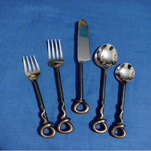 Cubiertos de Acero Inoxidable Plateado, Juego de Vajilla de Lujo Hecho a Mano, Ecológico, Forma Personalizada, Elegante, Cubiertos al por Mayor - Product Image 1