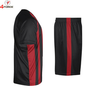 Tenue d'équipe de football professionnelle pour les compétitions de ligue, avec logo, nom et numéro, vêtements de football durables, fabrication en usine - Product Image 4