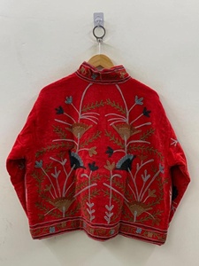เสื้อแจ็คเก็ตกำมะหยี่ปักลายซูซานีพรีเมียมสำหรับผู้หญิง สีขาว ลายดอกไม้ สไตล์โบโฮ ทำมือ ลายชนเผ่า เสื้อแจ็คเก็ตสั้น ของขวัญสุดเพอร์เฟกต์สำหรับเธอ - Product Image 2