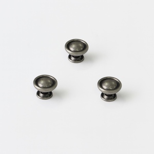 Pomo de Gabinete Duradero de Aleación de Zinc Estilo Vintage, Tirador Redondo Antiguo para Cajones de Cocina, Baño, Armarios y Mesitas de Noche - Product Image 3