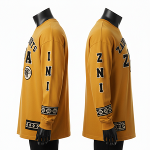 เสื้อยืดแขนยาวผู้ชาย 240 GSM ผ้าคอตตอนเนื้อหนัก สีเหลืองมัสตาร์ด ปักโลโก้ด้วยไหมเชนีล เสื้อยืดสตรีทแวร์สำหรับผู้ชาย - Product Image 3