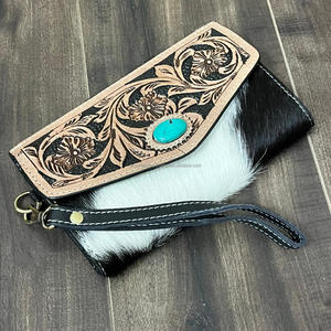 Bolso de Mano Tipo Clutch de Cuero Vacuno Repujado a Mano Estilo Vaquera Occidental, Cartera de Diseño de Lujo Personalizada con Piedra Turquesa para Mujer - Product Image 4