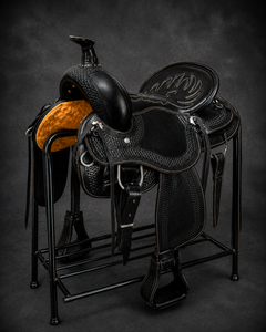 Selle d'équitation anglaise en cuir noir personnalisée de qualité supérieure pour le dressage, l'entraînement et la compétition équestre - Product Image 4