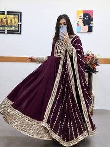 Robe Anarkali moderne en Georgette de LD CREATION avec broderie à sequins et dupatta, tenue de soirée longueur standard pour femme - Product Image 1