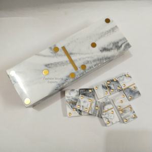 Juego de Dominó Moderno de Mármol con Detalles en Latón y Caja de Almacenamiento de Madera, Elegante Decoración de Mesa para Reuniones Familiares - Product Image 5