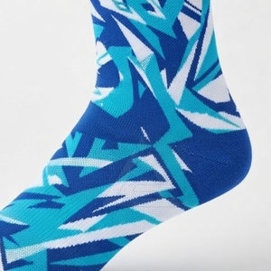 Chaussettes de cricket haut de gamme, vêtements de sport personnalisés pour équipe, respirantes, performance optimisée, tricotées, avec talon et bout renforcés, design athlétique - Product Image 4