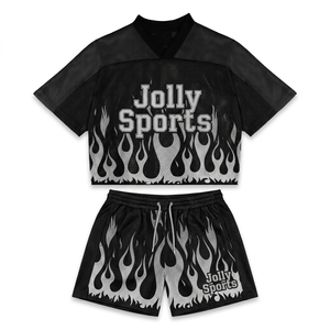 Ensemble court en jersey poly mesh premium 225 GSM pour femme, avec empiècements gris, logo appliqué et impression sérigraphiée, tenue d'entraînement personnalisée, ensembles pour femme - Product Image 4