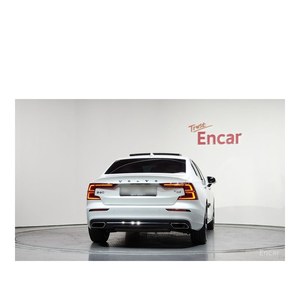 Volvo S60 T5 Inscription 2019 con Volante a la Izquierda, Caja de Cambios Automática, Asientos de Cuero, Estándar de Emisiones Euro V, Trasero km - Product Image 4