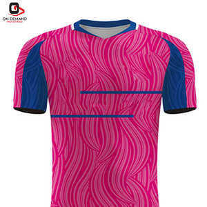 Ensemble de maillot et short de football pour hommes haute performance, respirant, léger, extensible, service OEM, design professionnel - Product Image 4