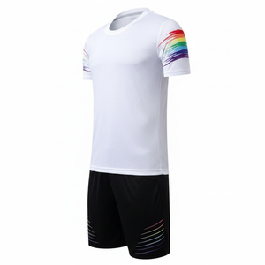 Ensemble d'uniformes de football personnalisés, maillot blanc et noir respirant, short noir, kit de football par sublimation pour hommes, vêtements de sport pour l'entraînement en équipe - Product Image 3