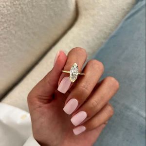 Anillo de compromiso y boda con diamante marquise de 1.0 CT cultivado en laboratorio, engaste de bisel, chapado en oro de 14K, certificado IGI, listo para fiesta, para mujer - Product Image 1