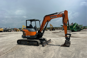 Miniexcavadora DX55R-7 Confiable, Modelo 2023, para Jardinería, Servicios Públicos y Preparación de Sitios - Product Image 2