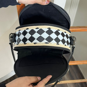 Nouveau sac à bandoulière rond en cuir véritable fait à la main en gros, noir et blanc à carreaux, grande capacité, sac à main pour femmes et filles - Product Image 6