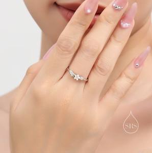 Bague en argent sterling plaqué or 14 carats, taille ajustable, motif fleur de mignonette, luxe, délicate et raffinée - Product Image 3