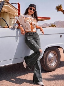 Jeans Bootcut pour Femmes - Design Chic et Classique Moderne, Taille Moyenne, Denim en Coton par Abdul Royal World Export - Product Image 1