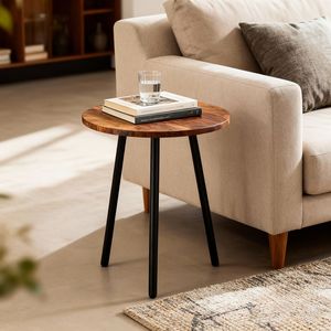 Mesa auxiliar de hierro con tapa de madera hecha a mano que muestra un trabajo artesanal en hierro y un madera maciza bellamente acabada. - Product Image 4