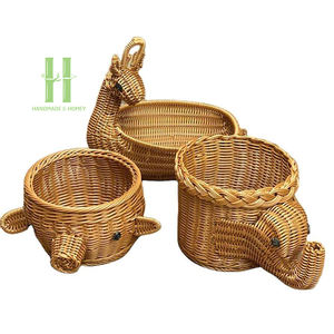 Cesta de Almacenamiento Multifuncional Colgante de Mimbre Tejida a Mano, Ecológica, con Tapa y Diseño Animal, para Alimentos, Ropa, Zapatos y Lavandería - Product Image 1