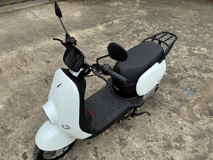 Porte-bagages arrière moderne en acier de haute qualité noir mat M-Biker pour scooter électrique VinFast Motio, support de fixation pour top case - Product Image 5