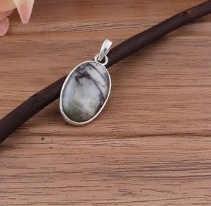 Pendentif en pierre de jaspe serti dans un cadre en argent sterling naturel, collier en pierre précieuse enveloppé de fil plaqué platine vintage, fait à la main - Product Image 3