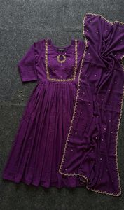 ชุดเดรส Anarkali แบบเย็บเต็มตัวสำหรับงานแต่งงานและงานปาร์ตี้ ชุดเดรสสไตล์ปากีสถานจากซัพพลายเออร์อินเดีย - Product Image 4