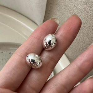 S925 Sterling Silver Korean Minority Design Peas Hoop Earrings Simple Fashion Commuter Ear Jewelry - Product Image 4