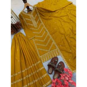 Top de Chifón de Diseño con Pantalones Plazzo y Dupatta con Bordado de Lentejuelas - Product Image 1