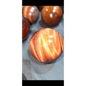Vente en gros de sphères de pierres précieuses Œil de tigre rouge de haute qualité, figurines sculptées, artisanat en cristal, pierres décoratives Reiki, boules Feng Shui - Product Image 5