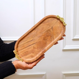 Plateau de service en bois artisanal Unicorn avec poignées robustes pour le petit-déjeuner, le café, le thé, les collations, les repas, la maison, la cuisine - Product Image 2