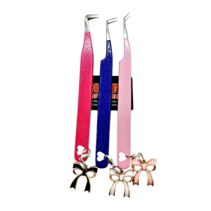 Pince à cils en acier inoxydable 90° et 45° avec porte-clés en forme de nœud, pince à cils avec breloques, outils pour extensions de cils - Product Image 4