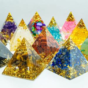 Offre Spéciale <span class=keywords><strong>Orgonite</strong></span> Pyramides Résine Générateur D'énergie Puces <span class=keywords><strong>De</strong></span> Guérison Pierre Artisanat Cristal Pyramide Pour Cadeaux - Product Image 2