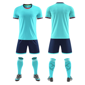 Vêtements de football sublimés, designs personnalisés d'uniformes de club sportif, uniformes de football pour femmes - Product Image 3