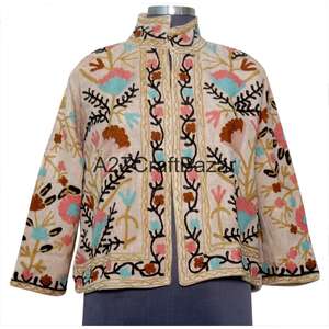 Veste TNT en gros avec broderie à la main, volants et motif floral, col en V, en coton, décontractée, pour l'hiver/le printemps, idéale pour les fêtes - Product Image 1