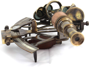 Sextante Náutico de Latón Hecho a Mano, Instrumento de Navegación Marítima Vintage con Estuche de Madera para Coleccionistas, Decoración del Hogar y Uso como Regalo - Product Image 2