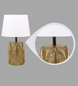 โคมไฟตั้งโต๊ะสีขาวแบบสั่งทำฐานโลหะสีทองทำด้วยมือคุณภาพสูงโคมไฟตั้งโต๊ะแบบปรับแต่งได้ทุกประเภท - Product Image 3