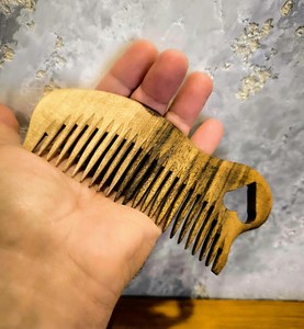 Peine de Madera con Logotipo Personalizado, Peine Desenredante de Madera Natural India para Mujeres y Hombres, Cuidado del Cabello y la Barba, Suministros para Salón - Product Image 1