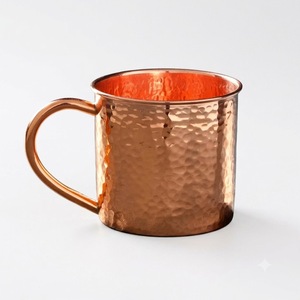 Tasse en cuivre pur pour cocktails et bières, verre à boire artisanal pour boissons froides, cadeau de luxe, vaisselle de bar pour la maison, la cuisine et les restaurants - Product Image 1