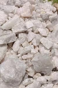 Quartz naturel de qualité supérieure M-Grade, pureté 99,4 %, en morceaux |   Verre de quartz vitreux à haute teneur en silice réfractaire |   Rajputana Global Export | - Product Image 2