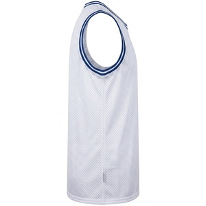 Camiseta de Baloncesto Personalizada para Hombre, de Secado Rápido, Blanca y Azul, de Malla, sin Mangas, Cuello Redondo, Unisex, Transpirable, con Estampado Tackle Twill - Product Image 3