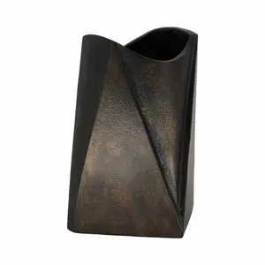 Vase à fleurs en fer de designer haut de gamme, design côtier, écologique, décoration intérieure, centre de table, vente en gros - Product Image 1