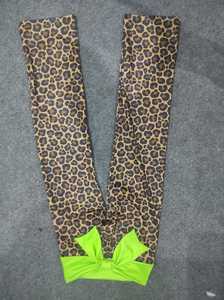Conjunto de Ropa Y2K para Mujer, con Logotipo Personalizado, 2 Piezas, Estampado de Leopardo, Top Halter y Pantalones Cortos con Cintura Plegada, Conjunto Deportivo Ajustado - Product Image 4
