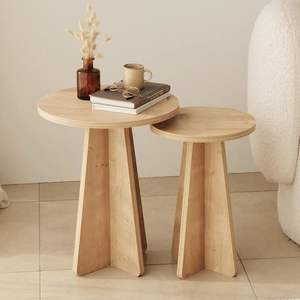 Mesa auxiliar de madera para interiores diseñada para uso multipropósito, incluyendo lámparas de café y artículos decorativos. - Product Image 3
