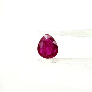Pérolles de rubis naturelles du Mozambique non traitées 2 carats, pierre précieuse de rubis naturel taillée en facettes pour la fabrication de bijoux, prête à l'emploi - Product Image 3