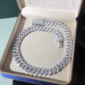 Collar de Plata 925 con Baño de Rodio para Hombre, con Piedra de Moissanita Corte Baguette, Cadena Cubana, Estilo Hiphop, para Uso Diario - Product Image 3
