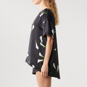 Ensemble de vêtements de nuit en soie satinée pour femmes avec impression par sublimation personnalisée, 2 pièces, robe de nuit mini confortable pour femmes, robe 100% soie, vêtements de nuit - Product Image 5