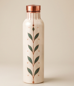 Venta al por mayor directa de fábrica: Botella decorativa de cobre esmaltado con elegante motivo de hojas y enredaderas, para bebidas ayurvédicas, a prueba de fugas. - Product Image 1