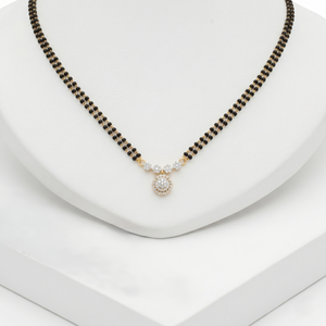 Collar Mangalsutra de Oro Amarillo de 18 Quilates Aniva, con Diamante Cultivado en Laboratorio de Corte Brillante, para Regalos de Compromiso, Aniversario o Fiesta - Product Image 1