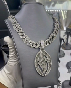 จี้เพชรโมอิสซาไนต์ทรงกลมแบบกำหนดเองได้ พร้อมตัวอักษร  วัสดุเงินแท้ 925 ชุบทอง  แบบฮิปฮอป ได้รับการรับรองจาก GRA  เครื่องประดับสำหรับผู้ชาย - Product Image 4