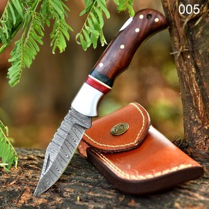 Cuchillo de Camping de Acero de Damasco de Grado Industrial UA Supplies, Punta de Cuchillo Tipo Drop Point, Afilado como una Navaja, Grosor de Hoja de 0.5mm, Longitud Total de 6.5 Pulgadas, EDC - Product Image 1