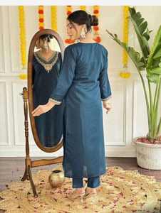 Conjunto de traje bordado de rayón de diseñador para compradores mayoristas, ropa étnica de alto margen para boutiques y vendedores en línea - Product Image 3